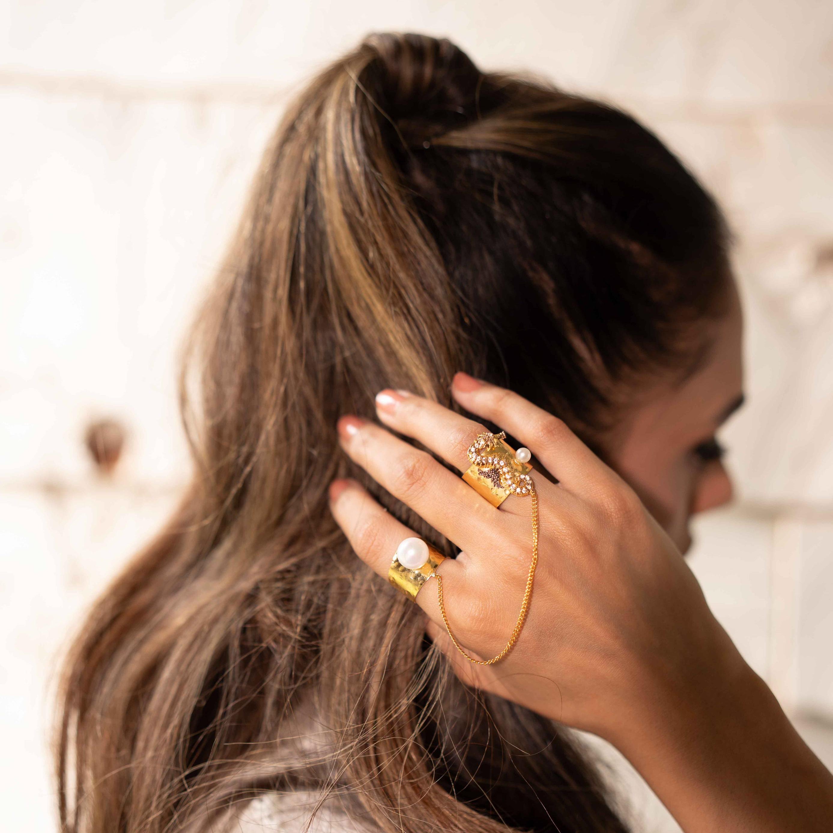 Sea Horse Chain Ring