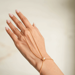 Pearlisse Handchain